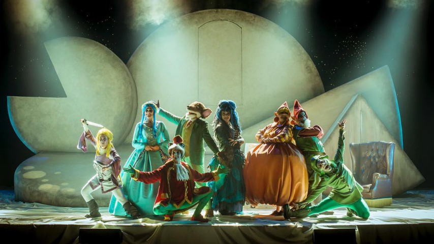 Últims dies per poder anar al Teatre a veure el Gran Retorn a Fantasia!!
