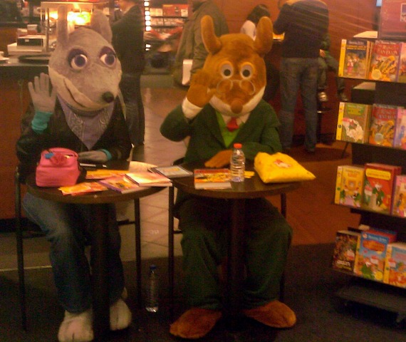 Sessão de autógrafos com o Geronimo e a Tea Stilton